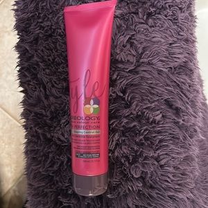 Pureology smooth perfection shaping control used once